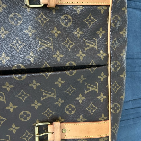 Louis Vuitton Sac Chasse Hunting Bag 18.9 x 15.7 x 8.7 inches - Picture 6 of 16